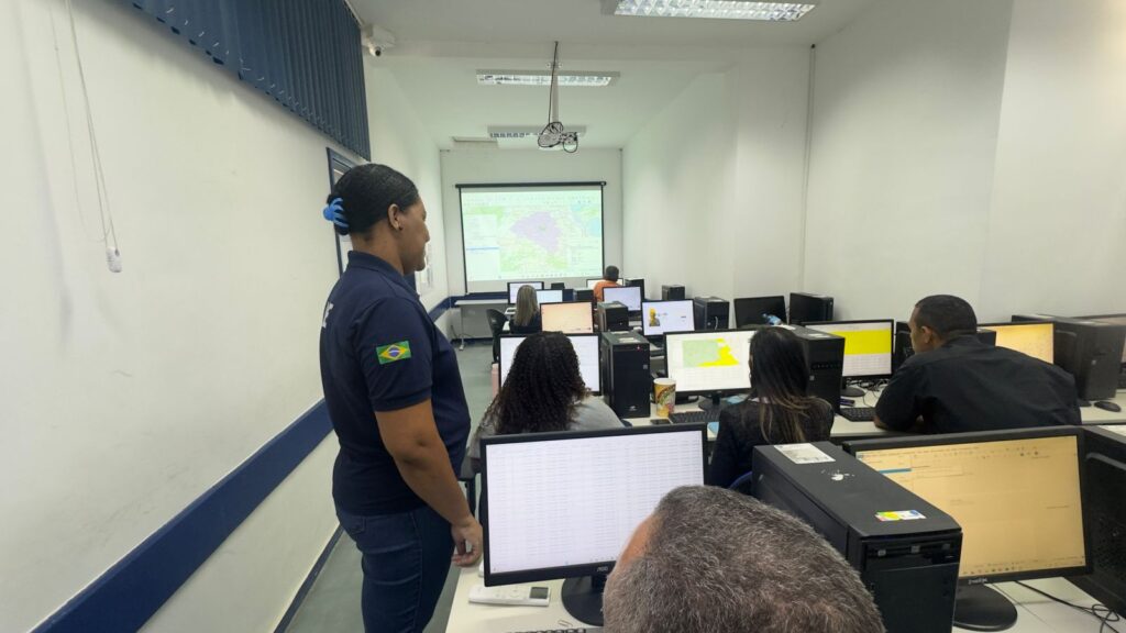 Treinamento sobre QGIS